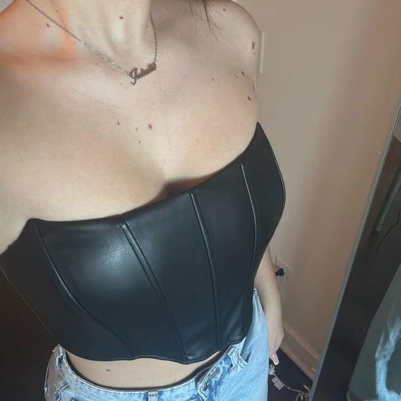 Cropped pleather corset - Picture 2 of 2